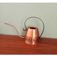 Vintage Kupfer Gießkanne, Mid Century Modern Gießkanne von WithAScentOfCinnamon