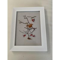Neu Handgesticktes Herbstbild "Rotkehlchen" Gerahmt Nach Ch. Dahlbeck Dekoration Interiordesign Stickbild Herbstdekoration Landhausstil von WituCreativ