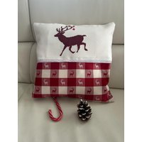 Neu Zauberhaft Handbesticktes Kissen "Hirsch" Nach Einem Motiv Von U. Menze/Acufactum Dekokissen Weihnachtsdeko Winterdeko Landhauskissen von WituCreativ