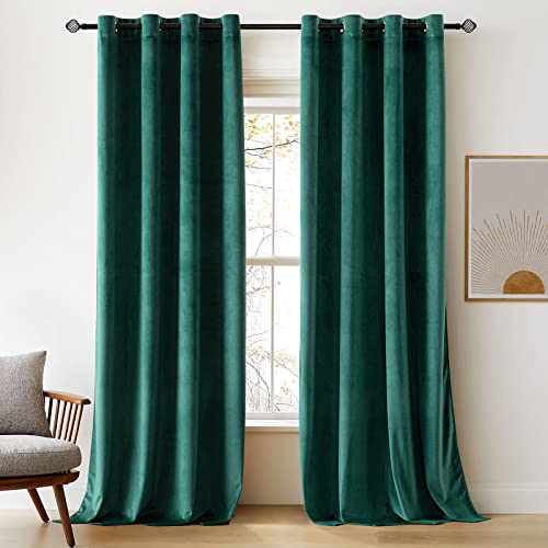 Woaboy Samtvorhänge Grün Verdunkelungsvorhang Gardinen Samt mit Ösen Blickdicht Wohnzimmer Blackout Curtains Thermovorhang Schalldämmend Schlafzimmer 2er Set 140x245cm (B x H) Dunkelgrün von Woaboy