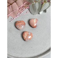 Candy Cotton Achat Kristall Herz Ca. 3 cm - Rosa Edelstein Herz, Poliert, Naturstein Als Deko, Handschmeichler Oder Geschenk Candy Cotton Achat Kristall Herz Ca. 3 cm - Rosa Edelstein Herz, Poliert, Naturstein Als Deko, Handschmeichler Oder Geschenk von WoelkchenWunderShop
