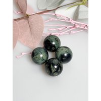 Kambaba Jaspis Minikugeln Deko, Taschenstein, Kleiner Handschmeichler, Naturstein Kugel, Edelstein Dekoration Kambaba Jaspis Minikugeln Deko, Taschenstein, Kleiner Handschmeichler, Naturstein Kugel, Edelstein Dekoration von WoelkchenWunderShop