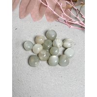Kleiner Trommelstein Grüner Mondstein - Edelstein Mit Schimmer Spiritueller Kristall Kleiner Trommelstein Grüner Mondstein - Edelstein Mit Schimmer Spiritueller Kristall von WoelkchenWunderShop