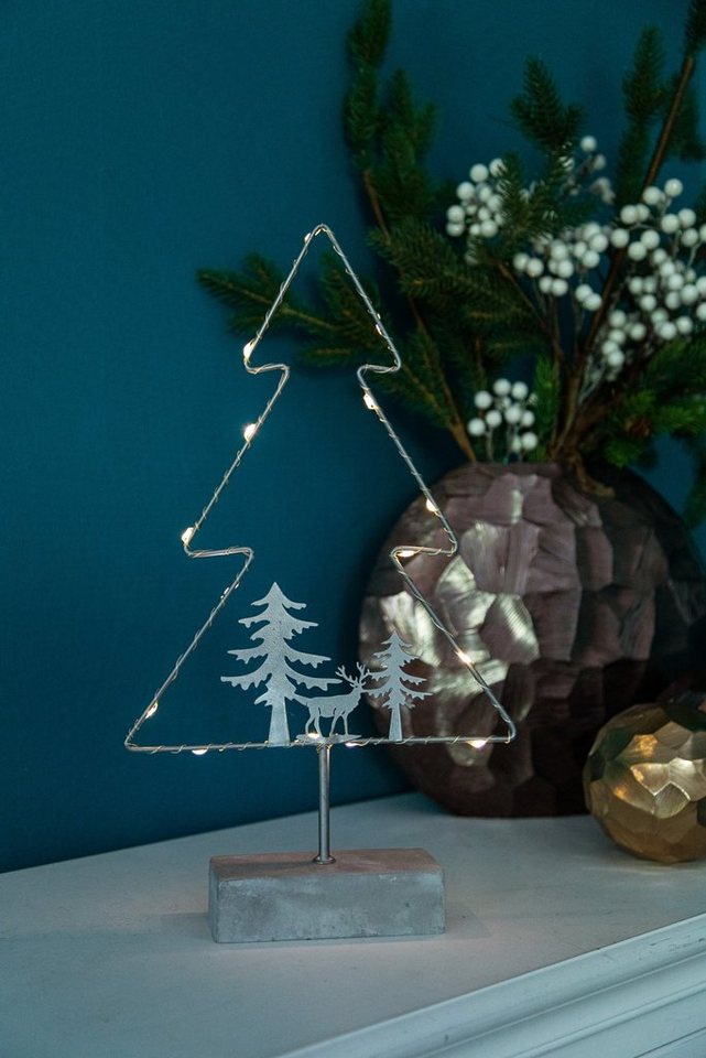 Wohnando LED Dekoobjekt LED Weihnachtsbaum inkl. Gestell und Dekofiguren von Wohnando