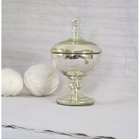 Antike Silberfarbene Deckeldose Aus Glas Handarbeit Bauernsilber Grosse Silberglas Schale Bauernhaus Dekoration Landhaus Interior Antike Silberfarbene Deckeldose Aus Glas Handarbeit Bauernsilber Grosse Silberglas Schale Bauernhaus Dekoration Landhaus Interior von Wohnwohltaten