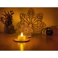 Schneeflocke Teelichthalter Weihnachten Winter Deko Kerze Schatten Winterzauber Licht Weihnachtsdeko Gemütliche Abende Geschenk Schneeflocke Teelichthalter Weihnachten Winter Deko Kerze Schatten Winterzauber Licht Weihnachtsdeko Gemütliche Abende Geschenk von Wolbis