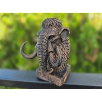 Handbemalte Büste - Mammut | Art.nr. B-Mp-Mam-Tb von WolfArtworksDE