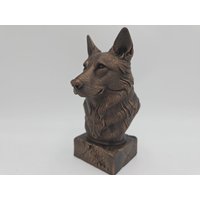 Handbemalte Büste - Weißer Schweizer Schäferhund | Art.nr. B-Mp-Wz-Tb von WolfArtworksDE