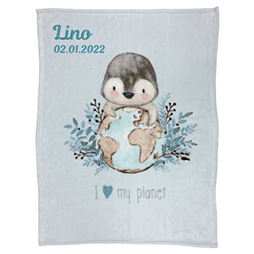 Wolimbo Babydecke mit Namen personalisiert - Motiv Pinguin hellblau - Besticktes Geschenk für Mädchen und Junge von Wolimbo