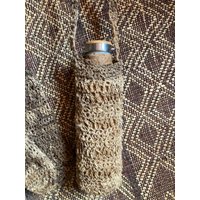 Flaschenhalter Tussahseide Raw Primitive von Wollfeuer