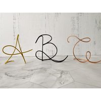 Benutzerdefinierte Draht-Initiale | A-Z Metallbuchstabe Für Tischplatte Shelf Wire Sign Hochzeit Initial Zeichen Kinderzimmer Deko von WonderWireDesign