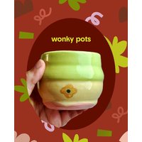 Handbemalte Frühling Pastell Kleine Keramik Pflanztopf & Tasse | Handgetöpferte Keramik-Tasse Niedliche Wohnkultur Handbemalte Frühling Pastell Kleine Keramik Pflanztopf & Tasse | Handgetöpferte Keramik-Tasse Niedliche Wohnkultur von WonkypotsDE