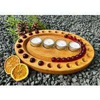 Adventskranz & Adventskalender Oval. Handgefertigt Eiche Massivholz. Inkl. Murmeln Und Teelichtern. Auf Wunsch Personalisiert. Sofortversand Adventskranz & Adventskalender Oval. Handgefertigt Eiche Massivholz. Inkl. Murmeln Und Teelichtern. Auf Wunsch Personalisiert. Sofortversand von WoodArtElements