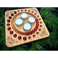 Adventskranz & Adventskalender in Einem. Aus Eichenholz. 24 Murmeln + 4 Teelichtern | Gläser Kerzen. Wahlweise Mit Gravur - Sofortversand Adventskranz & Adventskalender in Einem. Aus Eichenholz. 24 Murmeln + 4 Teelichtern | Gläser Kerzen. Wahlweise Mit Gravur - Sofortversand von WoodArtElements