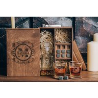 Whisky-Dekanter-Set, Personalisierte Whisky-Gläser, Weihnachtsgeschenke Für Ihn, Dekanter-Set Personalisiert, Gravierte Hölzerne Geschenkbox, Ads7 von WoodFamilyStory