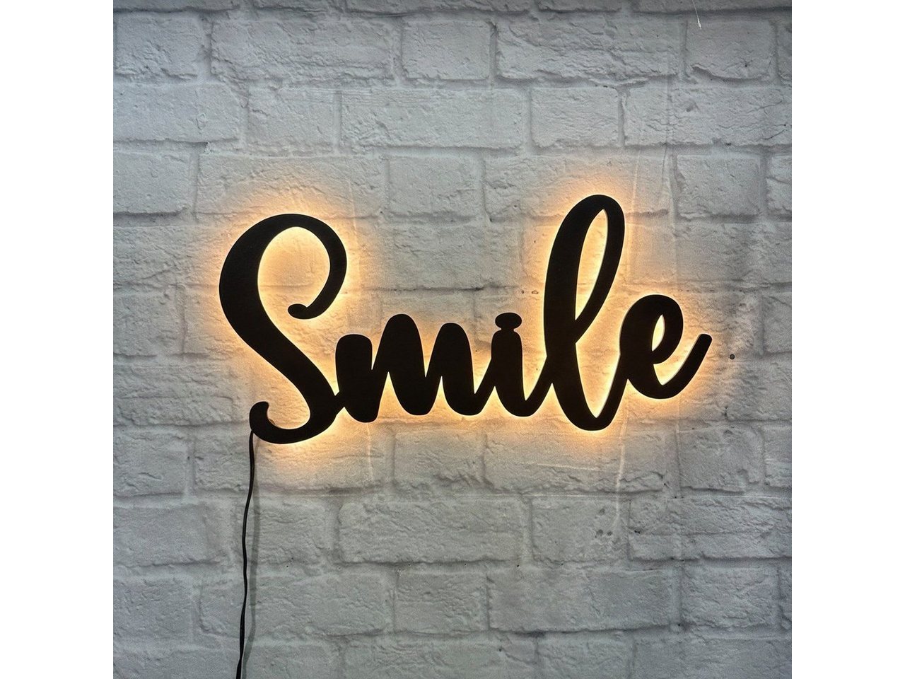 WoodFriends Wandbild Smile Schriftzug mit LED Beleuchtung Geschenk für Geburtstag Wanddeko von WoodFriends