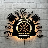 Geschenk Für Kfz Meister Werkstattmitarbeiter Wanddeko Autowerkstatt Mechaniker Geburtstag Jubiläum Automechaniker Prüfung von WoodFriendsDE