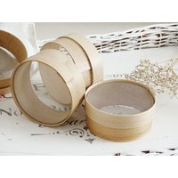 1 Kleine Runde Bentwood Mehl Sifter Rustikal Holzmaserung Sieb Mesh Primitiv Backwerkzeug Utensilien Landhaus Küche Wanddekoration 1 Kleine Runde Bentwood Mehl Sifter Rustikal Holzmaserung Sieb Mesh Primitiv Backwerkzeug Utensilien Landhaus Küche Wanddekoration von WoodHistory