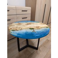 Epoxidharz Couchtisch, Kleiner Runder Holzsofatisch, Live Edge Nachttisch, Handgefertigte Möbel, Holzarbeitsplatte von WoodItemsStudio