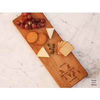 Personalisierte Charcuterie Board, Verlobungsgeschenk Für Paare, Individuell Graviertes Monogramm, Hochzeitsgeschenk, Einweihungsparty von WoodLuckEngraved