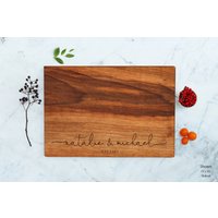 Personalisiertes Schneidebrett, Hochzeitsgeschenk Für Paare, Verlobungsgeschenk, Käsebrett Nach Maß, Charcuterie Mit Gravur, Einweihungsparty von WoodLuckEngraved