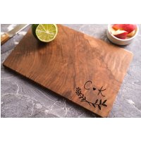 Schneidebrett Individuell Graviert, Verlobungsgeschenk Für Paare, Personalisiertes Charcuterie-Brett, Einzigartiges Hochzeitsgeschenk von WoodLuckEngraved