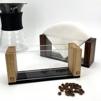 Kaffeefilterhalter Puro Für Filter in Eiche/Nussbaum Mit Acrylglas Kaffeefilterhalter Puro Für Filter in Eiche/Nussbaum Mit Acrylglas von WoodPrinzipal