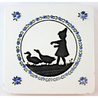 Kannenuntersetzer Topfuntersetzer Keramik Gänseliesl Jugendstil Art Déco Deko Kannenuntersetzer Topfuntersetzer Keramik Gänseliesl Jugendstil Art Déco Deko von WoodStockShop