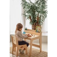 Kindertisch Und Stuhlset, Montessori Spielzimmer Kinderzimmer Tischdekoration Möbel Baby Bücherregale von WoodandRoomUA