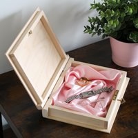 Hölzerne Buchform Abschließbar Mit Schlüsselbox | Schmuckstück Andenken Speicher Geschenkkasten Schlichter Unbemalter Unfertiger Rohling Für Hölzerne Buchform Abschließbar Mit Schlüsselbox | Schmuckstück Andenken Speicher Geschenkkasten Schlichter Unbemalter Unfertiger Rohling Für von Woodeedoo