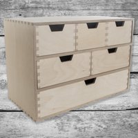 Hölzerne Mini Kommode Mit 6 Schubladen Desktop Organizer | Schrank Kabinett Einheit Schmuckbox Schlichtes Rohstück Aus Unlackiertem Birkenholz von Woodeedoo