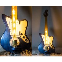 Musikzimmer Schild, Jazzmaster, Gitarrenlampe, Gitarrenschild, Gitarrenkunst, Gitarrengeschenk, Musikzimmer Dekor, Musikzimmer Licht von WoodenCultureCraft