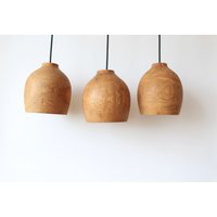 Rustikale Holz Pendelleuchte Für Kücheninsel Hängelampe von WoodenDreamsByPukas