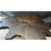 2500 Jahre Alte Mooreiche Plätzchenplatte Couchtisch Mit Schwarzem Epoxidharz - 98 X 73 cm Swiss Made 2500 Jahre Alte Mooreiche Plätzchenplatte Couchtisch Mit Schwarzem Epoxidharz - 98 X 73 cm Swiss Made von WoodenSoulCH