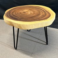 Couchtisch Aus Einer Teak Plätzchen Platte Mit Lebendigen Kanten - Durchmesser 50 cm Swiss Made von WoodenSoulCH