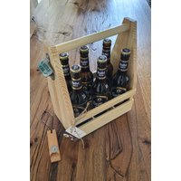 Bierträger, Männerhandtasche | Set Aus Kiefernholz in Handarbeit Sauber Und Wertig Verarbeitet von Woodenartwunderlich