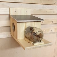 Eichhörnchen Futterhaus/Futterspender Kiefernholz Und Einer Hochwertigen Siebdruckplatte Sauber, Wertig Nachhaltig Gefertigt von Woodenartwunderlich