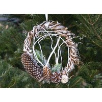 Weihnachtsdekoration, Türkranz, Christbaumschmuck, Weihnachtskranz, Rustikaler Adventskranz, Winterkranz, Wandkranz von WoodenstoriesArt