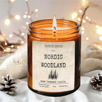 Handgefertigte Duftkerze Aus Hochwertigem Sojawachs -Nordic Woodland von WoodlandCandleShop