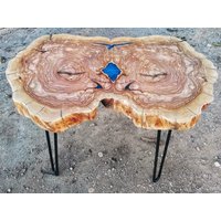 Live Edge Olive Wood Epoxidharz Couchtisch - Mitteltisch- %100 Handmade von WoodsGate