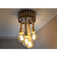Holzkronleuchter in Form Von Fässern, Juteseilen Und Edisonbirnen, Deckenleuchte, Rustikale Holzleuchte von WoodsLamp