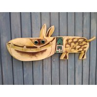 Wandaufhänger, Hund, Handgeschnitzt, Bemalter Aufhänger, Holz Wandkunst, Wandbefestigung, Wanddeko, Geschenk von Woodsculpture69