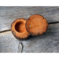 Wacholderholz Ring Box Rustikale Hochzeit Verlobung Ringhalter von Woodthingstore