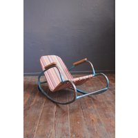 Kinder Schaukelstuhl Aus Stahlrohr Im Industrie Look Bauhaus Design von WoodvisionUNIQUE