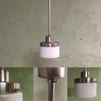 Original Bauhaus Pendelleuchte Deckenlampe Vernickelt Mit Opalglas Schirm von WoodvisionUNIQUE