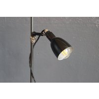 Tischleuchte Zierliche Einzigartige Bürolampe Im Industrie Stil von WoodvisionUNIQUE