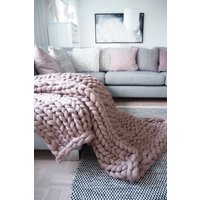 Grobstrick Decke Aus Merino Wolle in Premium Qualität, Bio Zertifiziert, Weich Und Warm Arm Gestrickt Decke von WoolArtDesign