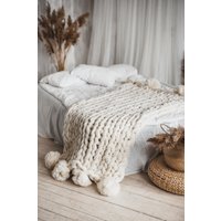 Pom Decke, Grobstrick Armstrickdecke, Wolldecke, Merino Geschenk Zum Muttertag von WoolArtDesign