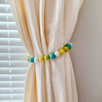 Gardine Krawatte Rücken Türkis Vorhang Türkis Kinderzimmer Filz Perlen Drapery Holdback Junge Pom Tiebacks Mint von WoolDreamland