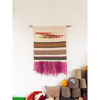 Bunte Gewebte Wandteppich, Boho Home Decor, Handgewebte Faser Kunst Mit Schönen Fransen Und Wolle Roving Für Ihr Einzigartiges Interieur Bunte Gewebte Wandteppich, Boho Home Decor, Handgewebte Faser Kunst Mit Schönen Fransen Und Wolle Roving Für Ihr Einzigartiges Interieur von Wooldorfino